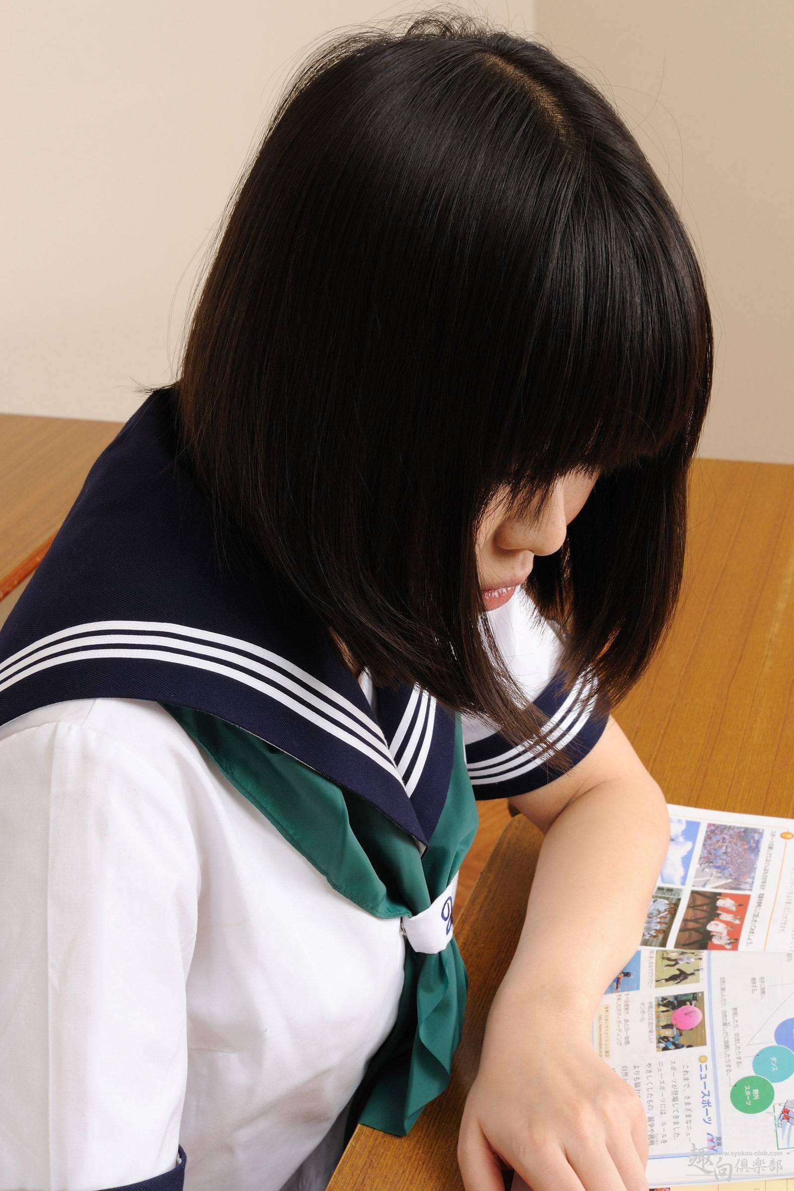 [Syukou-Club] 2013.11.06 制服少女20 町田みなみ